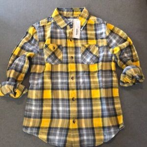 Brand new boys size 6/7 cotton button down